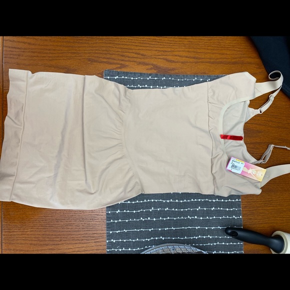 SPANX Other - Nwt Spanx shapewear size medium